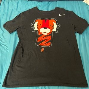 Tiger Woods Frank Nike Men’s Shirt | Medium